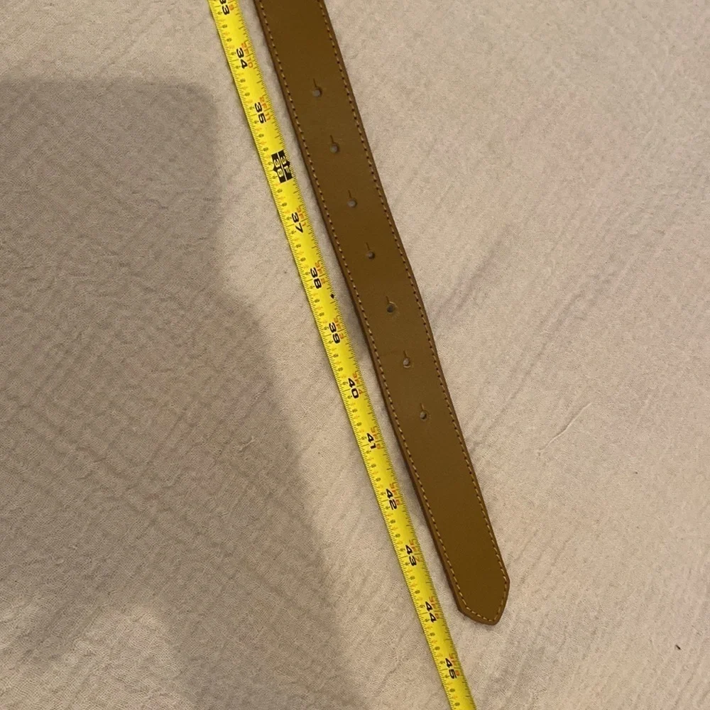 Halogen teardrop genuinely leather brown belt . Size M